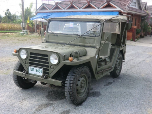 รถ jeep (สิงห์ทะเลทราย)