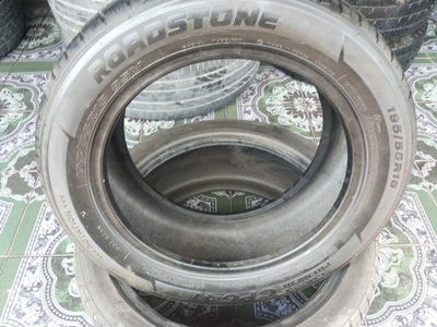 ขายยาง195/55/15 ปี 1410 ROADSTONE   1  ชุด