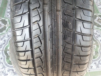 ขายยาง195/55/15 ปี 1410 ROADSTONE   1  ชุด