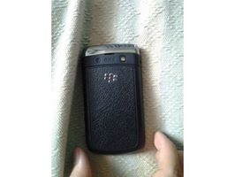 bb 9700 สีดำ เครื่องศูนย์ไทย  สภาพ90\% ใช้งานได้ปกติ100\%