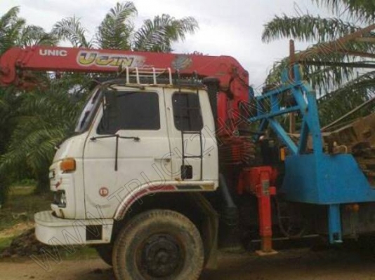 รถบรรทุก 10 ล้อ ยีห้อ NISSAN รุ่น CW41 รถบรรทุก 10 ล้อ ยีห้อ NISSAN รุ่น CW41