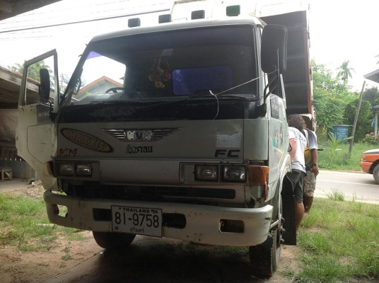 ขาย 6 ล้อ HINO FC ดั้ม เครื่อง 1 W 115 แรง / เกียร์ใหญ่ 6 สูบเสื้อลาย 5 เกียร์ ขาย 6 ล้อ HINO FC ดั้ม เครื่อง 1 W 115 แรง / เกียร์ใหญ่ 6 สูบเสื้อลาย 5 เกียร์