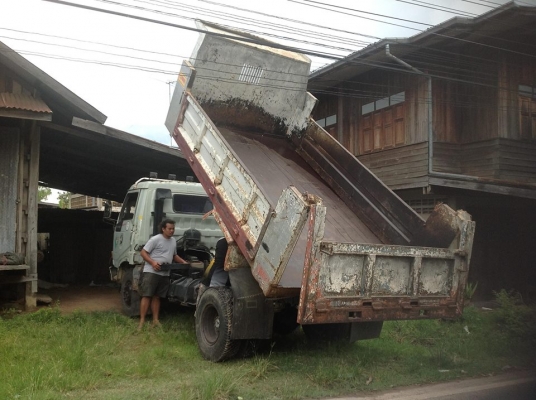 ขาย 6 ล้อ HINO FC ดั้ม เครื่อง 1 W 115 แรง / เกียร์ใหญ่ 6 สูบเสื้อลาย 5 เกียร์ ขาย 6 ล้อ HINO FC ดั้ม เครื่อง 1 W 115 แรง / เกียร์ใหญ่ 6 สูบเสื้อลาย 5 เกียร์