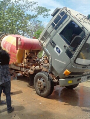 ISUZU ROCKY175 FRR เบรคทิฟฟี่ เพาเวอร์ โม่ปูนตรง 3 คิว ยาง 825