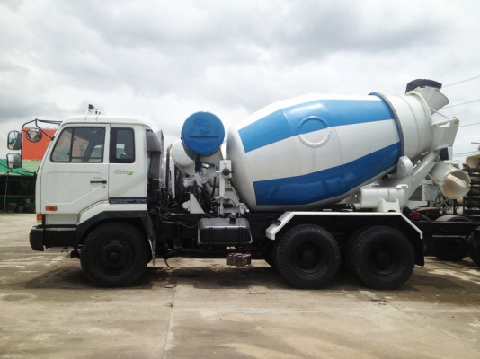 ขายรถ 10 ล้อโม่ปูน 6-7 คิว ยี่ห้อ NISSAN รุ่น BIGSUM