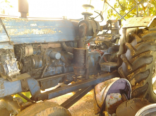 ขาย ฟอร์ด 6610 ทะเบียนพร้อมโอน