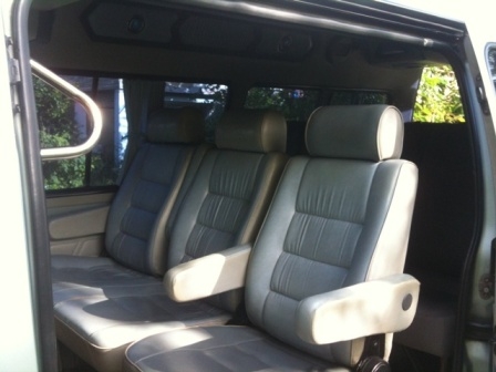 ต้องการขายรถตู้หัวจรวด หลังคาสูง ปี 03 ต้องการขายรถตู้หัวจรวด หลังคาสูง ปี 03