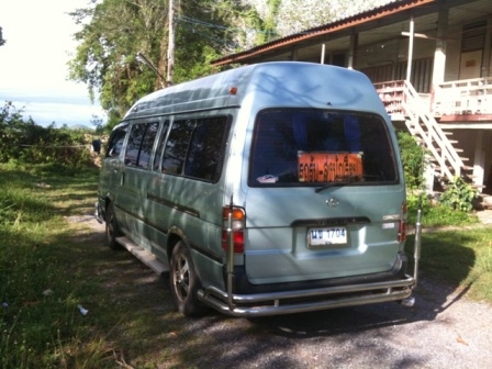 ต้องการขายรถตู้หัวจรวด หลังคาสูง ปี 03 ต้องการขายรถตู้หัวจรวด หลังคาสูง ปี 03