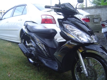 Suzuki Skydrive 125 หัวฉีด รถไม่ถึงปีวิ่งสี่พันโล ทะเบียนภาษีครบ Suzuki Skydrive 125 หัวฉีด รถไม่ถึงปีวิ่งสี่พันโล ทะเบียนภาษีครบ