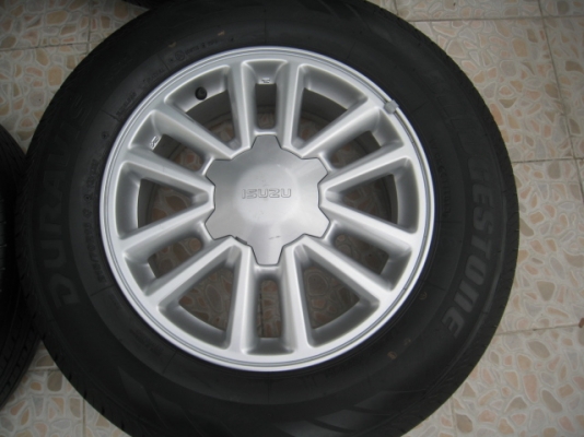 ขายล้อแม็ก All new Isuzu d-max ป้ายแดง 16"x6.5" et41 6รู139 + ยาง ปี1813 สนใจติดต่อเล็กคลองสามครับ (081-3747940)