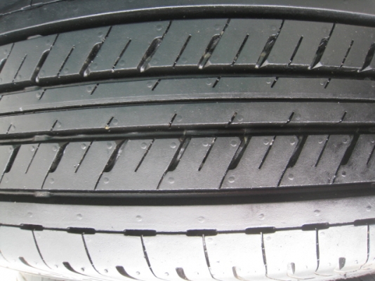 ขายล้อแม็ก All new Isuzu d-max ป้ายแดง 16"x6.5" et41 6รู139 + ยาง ปี1813 สนใจติดต่อเล็กคลองสามครับ (081-3747940)