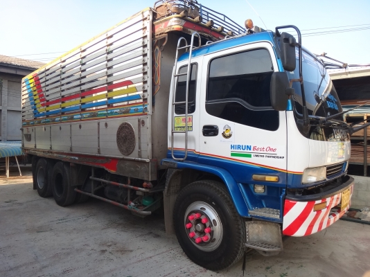 ขายด่วน  รถบรรทุกสิบล้อเพลาเดียว  ISUZU  DEGA  195  ปี47   กระบะมิเนียม  พร้อมใช้งาน