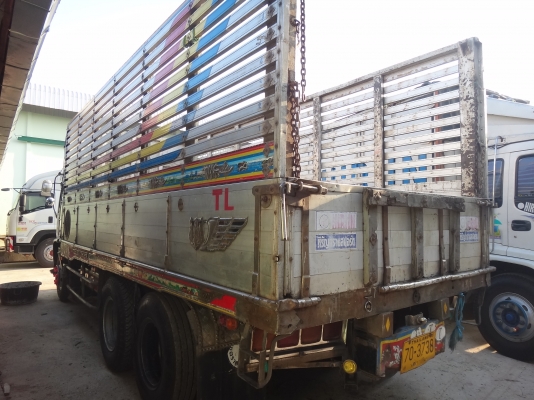 ขายด่วน  รถบรรทุกสิบล้อเพลาเดียว  ISUZU  DEGA  195  ปี47   กระบะมิเนียม  พร้อมใช้งาน