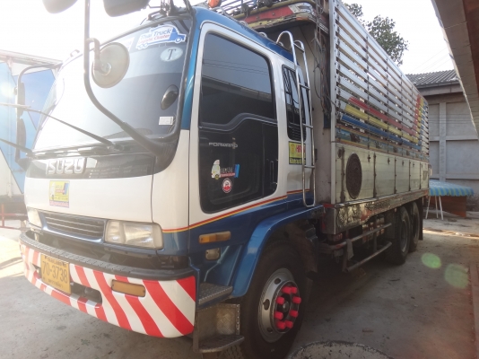 ขายด่วน  รถบรรทุกสิบล้อเพลาเดียว  ISUZU  DEGA  195  ปี47   กระบะมิเนียม  พร้อมใช้งาน