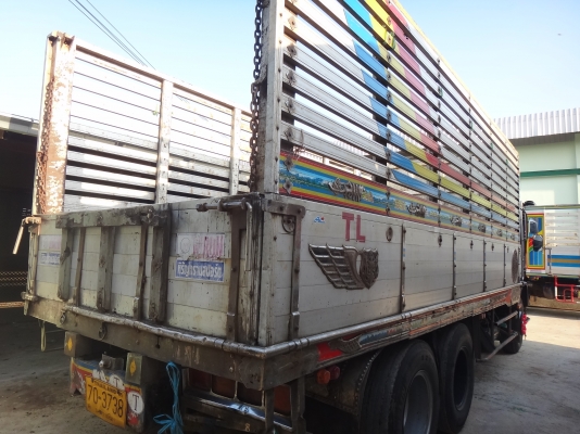 ขายด่วน  รถบรรทุกสิบล้อเพลาเดียว  ISUZU  DEGA  195  ปี47   กระบะมิเนียม  พร้อมใช้งาน