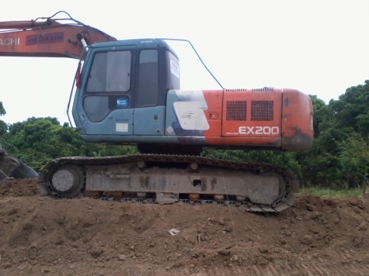 รถแบคโฮ HITACHI EX200-3 SUPER รถสวย ทำงานดี ประหยัดน้ำมัน.