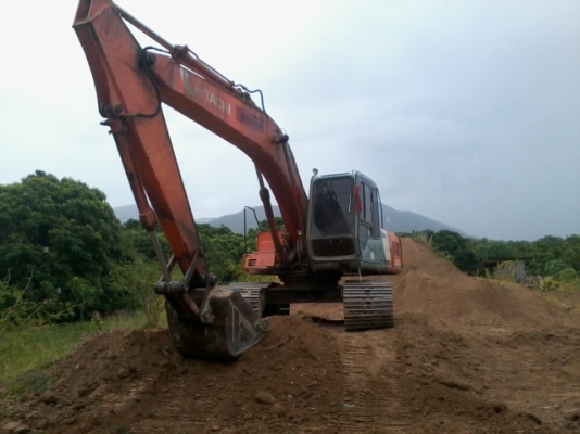 รถแบคโฮ HITACHI EX200-3 SUPER รถสวย ทำงานดี ประหยัดน้ำมัน.