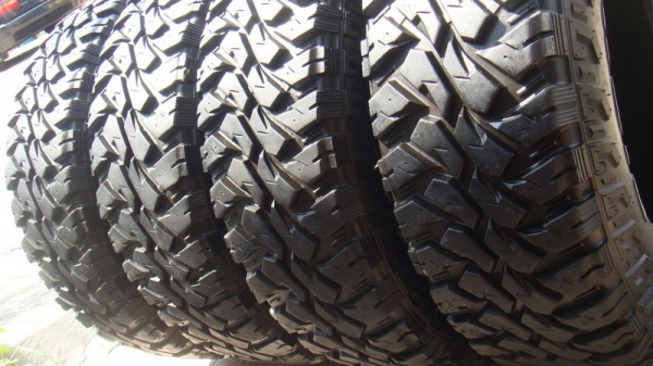 ขายยาง Maxxis Bighorn 764 Mudterrain  ปี12 สวยๆ
