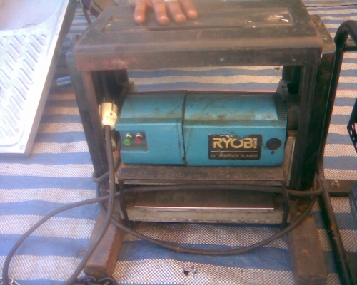 เครื่องรีดไม้เรียวบิ