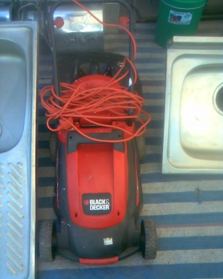 เครื่องตัดหญ้า