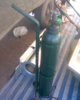 ถังออกซิเจน  พร้อมตัวเข็น