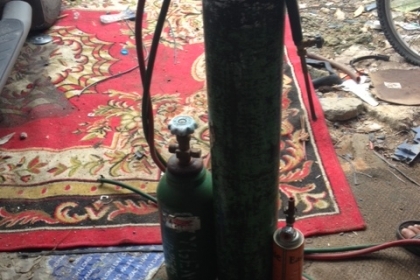 ถังลมพร้อมใช้ได้ทุกอย่างตามรูปครับ  เกวัด  ถังลม 2  ถัง  ราคานี้ค้มมากครับ