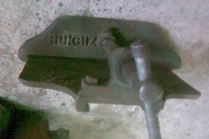 ปากกจับชิ้นงานนอกเก่าเก็บปากกจับชิ้นงานนอกเก่าเก็บ สภาพสวยๆครับเก่าเก็บสภาพเดิมๆครับปากสวยมากครับของนอกญี่ปุ่นครับราคานี่คุ้มครับ