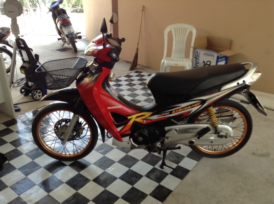 ขาย!!!!!เวฟ125R ปี47 เครื่องแน่นๆ ทะเบียนครบ