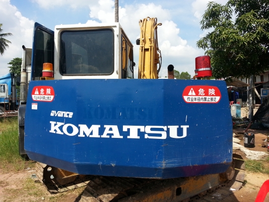 ขายด่วน KOMATSU PC 60-6 8xxx ช.ม สภาพสวยไฟฟ้าครบ