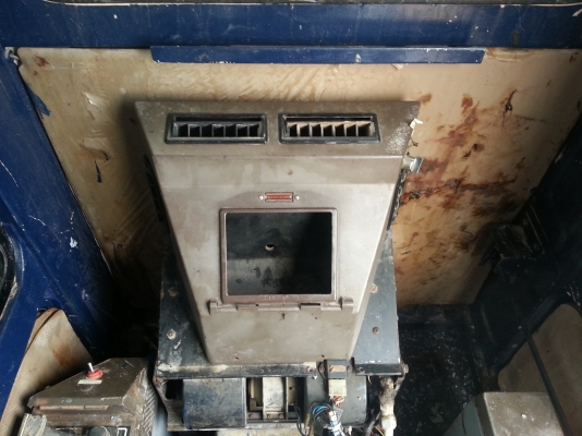 ขายด่วน KOMATSU PC 60-6 8xxx ช.ม สภาพสวยไฟฟ้าครบ