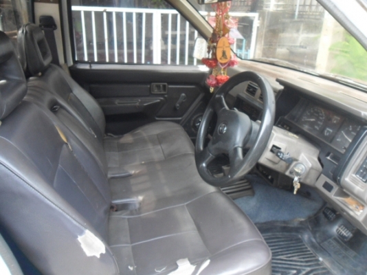 ฝากขายด่วน Nissan BigM 2.5 หัวเดียวฝาแดง ตามสภาพแต่พร้อมใช้ เครื่องดี แอร์เย็น แชสซีดี ช้าอด กทม.