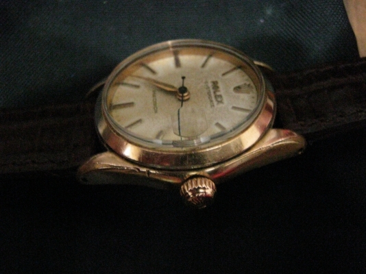 ROLEX OYSTERDATE ไขลาน ทองชมพู แท้ทั้งเรือน สภาพดี เดินดีมาก บอยไซส์ สภาพดีหายากครับ ROLEX OYSTERDATE ไขลาน ทองชมพู แท้ทั้งเรือน สภาพดี เดินดีมาก บอยไซส์ สภาพดีหายากครับ