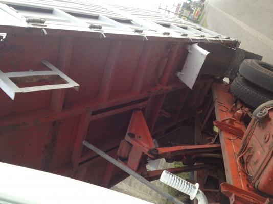 อีซูซุล็อคกี้175 แรงสีขาว 6ล้อ ดั้ม เกษตร ประกอบ อีซูซุล็อคกี้175 แรงสีขาว 6ล้อ ดั้ม เกษตร ประกอบ