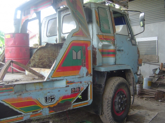 ขายสิบล้อพร้อมรถเกี่ยวข้าวสองเพลาถูกๆ3,200,000คับ4คัน