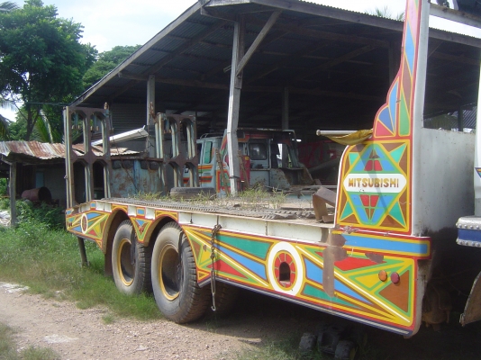 ขายสิบล้อพร้อมรถเกี่ยวข้าวสองเพลาถูกๆ3,200,000คับ4คัน