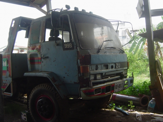 ขายสิบล้อพร้อมรถเกี่ยวข้าวสองเพลาถูกๆ3,200,000คับ4คัน