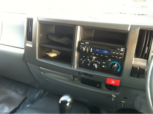 ISUZU  FVZ 240 แรง รถสิบล้อบรรทุกอาหารสัตว์