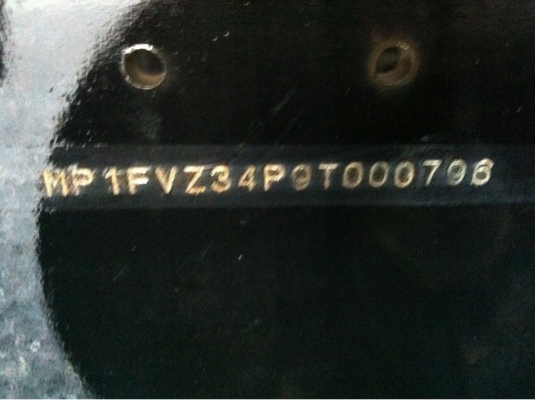 ISUZU  FVZ 240 แรง รถสิบล้อบรรทุกอาหารสัตว์