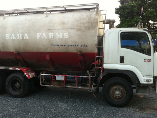 ISUZU  FVZ 240 แรง รถสิบล้อบรรทุกอาหารสัตว์