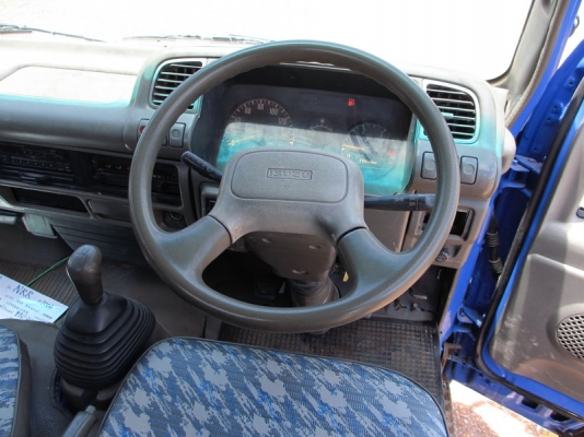 Isuzu NKR58LK หัวการ์ตูน 4BE1 110แรง 4.3ม. รถห้าง สีใหม่ Isuzu NKR58LK หัวการ์ตูน 4BE1 110แรง 4.3ม. รถห้าง สีใหม่