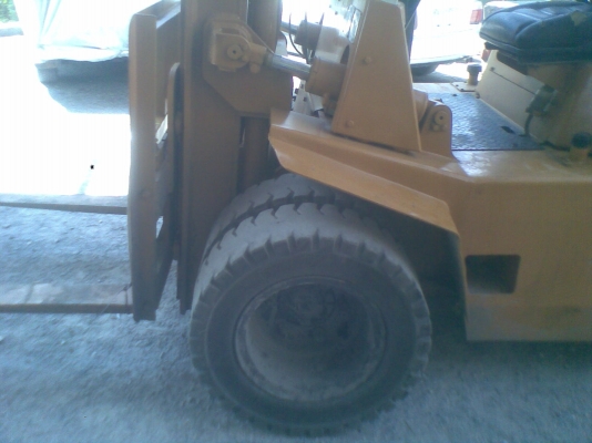 ขายรถยก4ตันtcmเสาสูง4.5เมตร...ลดราคาขาดขาดทุนไปเลย300000