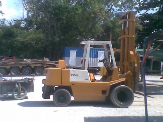 ขายรถยก4ตันtcmเสาสูง4.5เมตร...ลดราคาขาดขาดทุนไปเลย300000