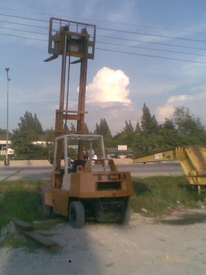 ขายรถยก4ตันtcmเสาสูง4.5เมตร...ลดราคาขาดขาดทุนไปเลย300000