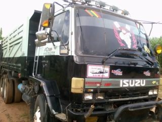 อีซูซุ ร็อคกี้ 240 แรงม้า หัวขาว ตัวสุดท้าย