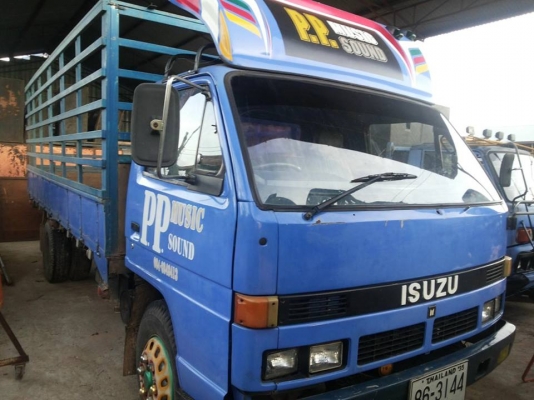 ขายด่วน   NPR 115  ปี2536   ตัวยาวพิเศษ 5 เมตร  ห้างแท้