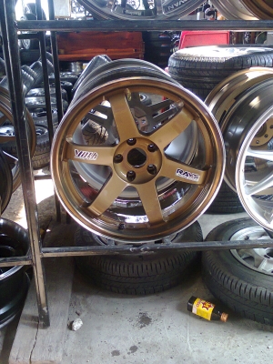 ล้อ TE 37เหมือนแท้ขอบ18 ชุดละ17500