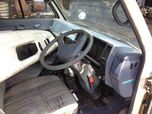 หัวเก๋ง isuzu NKR ตาหวาน 12v.