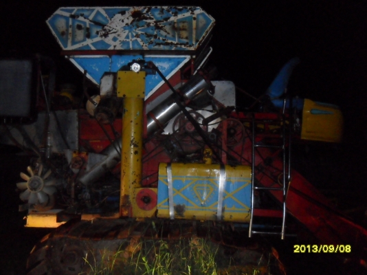 ิสินค้าราคาถูกมาอีกแล้วขายรถเกี่ยวข้าวเกษตรพัฒนาอุ้ม