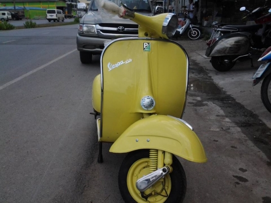 ขาย Vespa64 สีสวย เครื่องดี ประกอบใหม่ รถอินเดีย no book, มีอินวอย-พรบ.ราคา 44,000 บาท ครับ