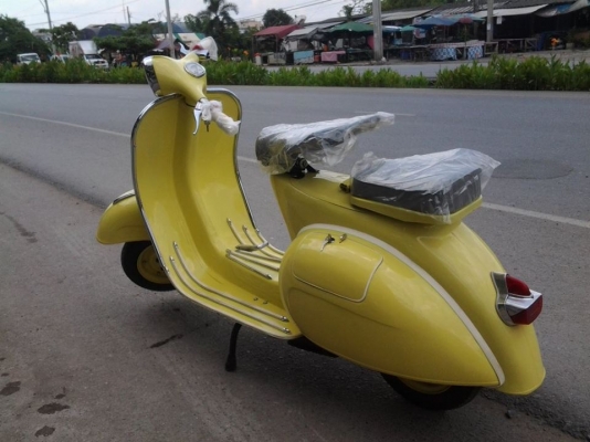 ขาย Vespa64 สีสวย เครื่องดี ประกอบใหม่ รถอินเดีย no book, มีอินวอย-พรบ.ราคา 44,000 บาท ครับ
